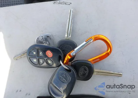 2004 Toyota Sienna Xle from USA, damaged, VIN 5TDZA22C04S095718